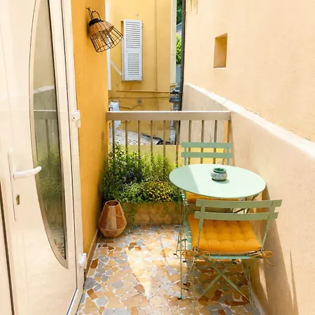 Cocon , Et Promenade A Pied * Nice